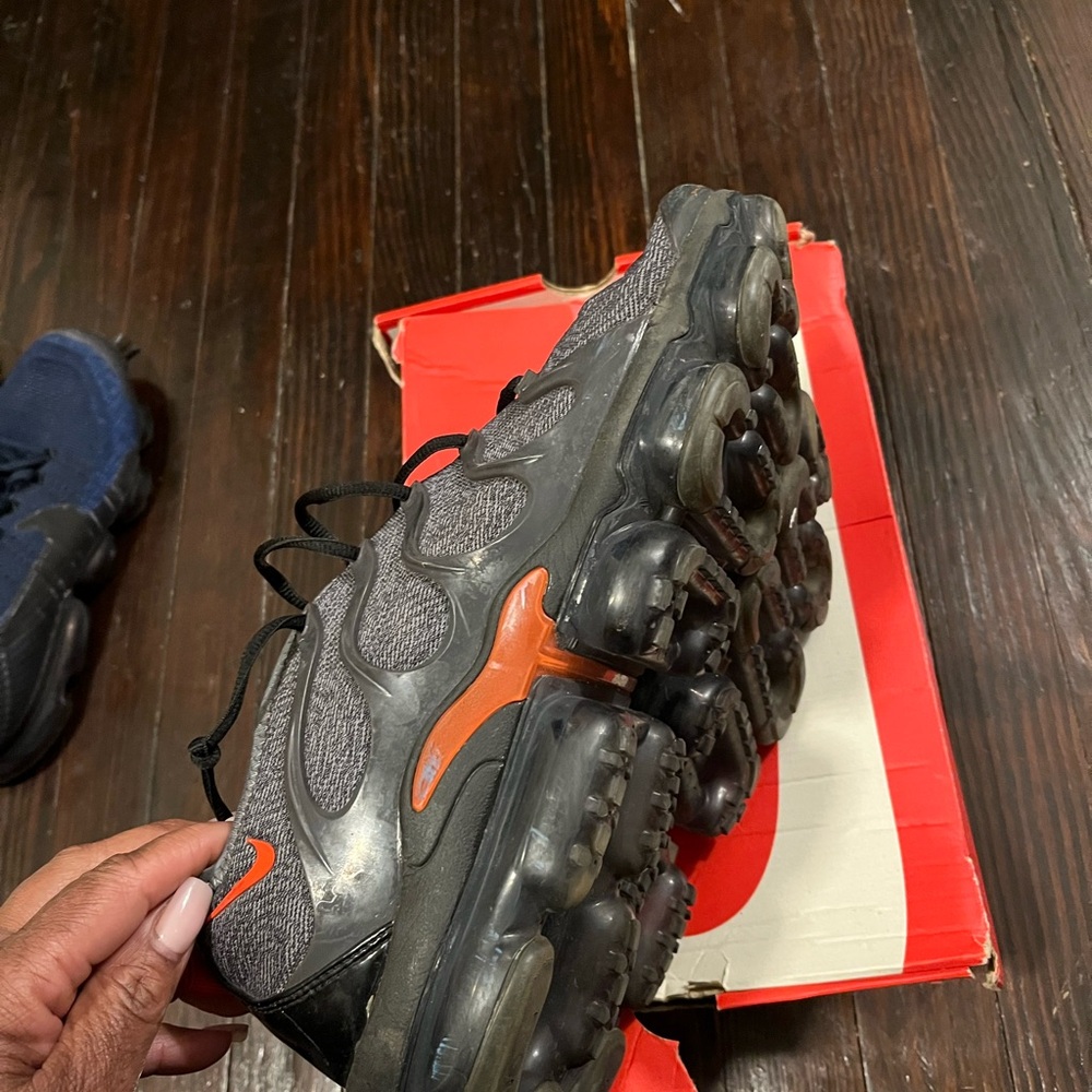 Nike AIR VAPORMAX PLUS Men’s Size 13/Women’s 14.5 - Picture 4 of 16